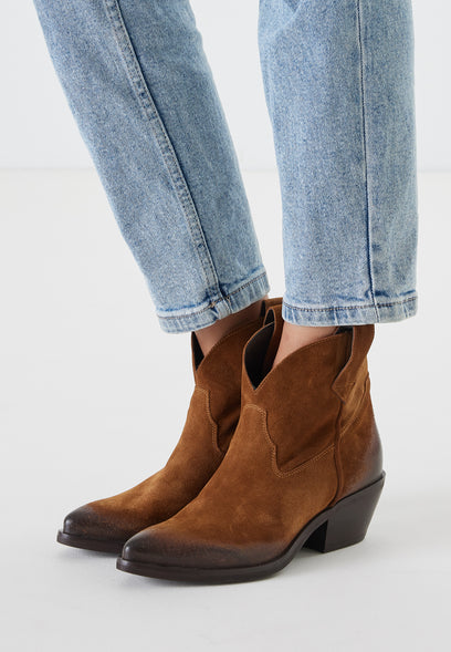 Gigi Dames Enkellaarsjes Suede Cognac