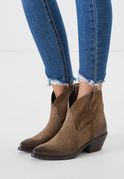 Gigi Dames Enkellaarsjes Suede Sand