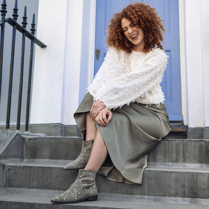 Dana Dames Enkellaarsjes Suede Taupe