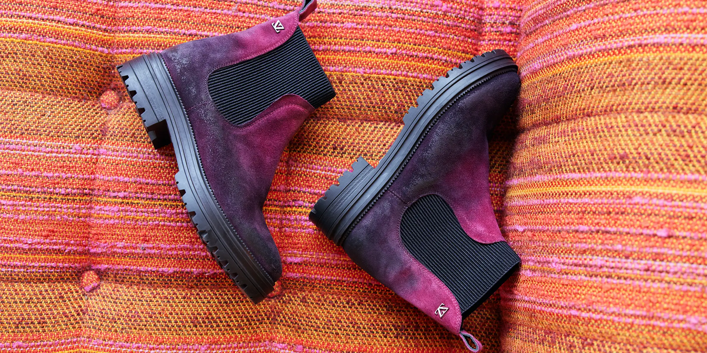 Suède Chelsea boots onderhouden