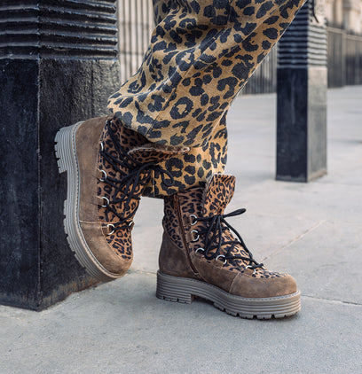 Desi Dames Veterboots Suede Tan/Leo